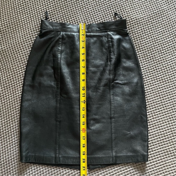 St John black leather pencil skirt - Picture 11 of 15